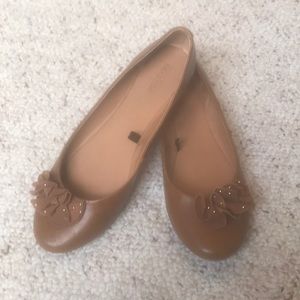 Kenneth Cole Reaction flats